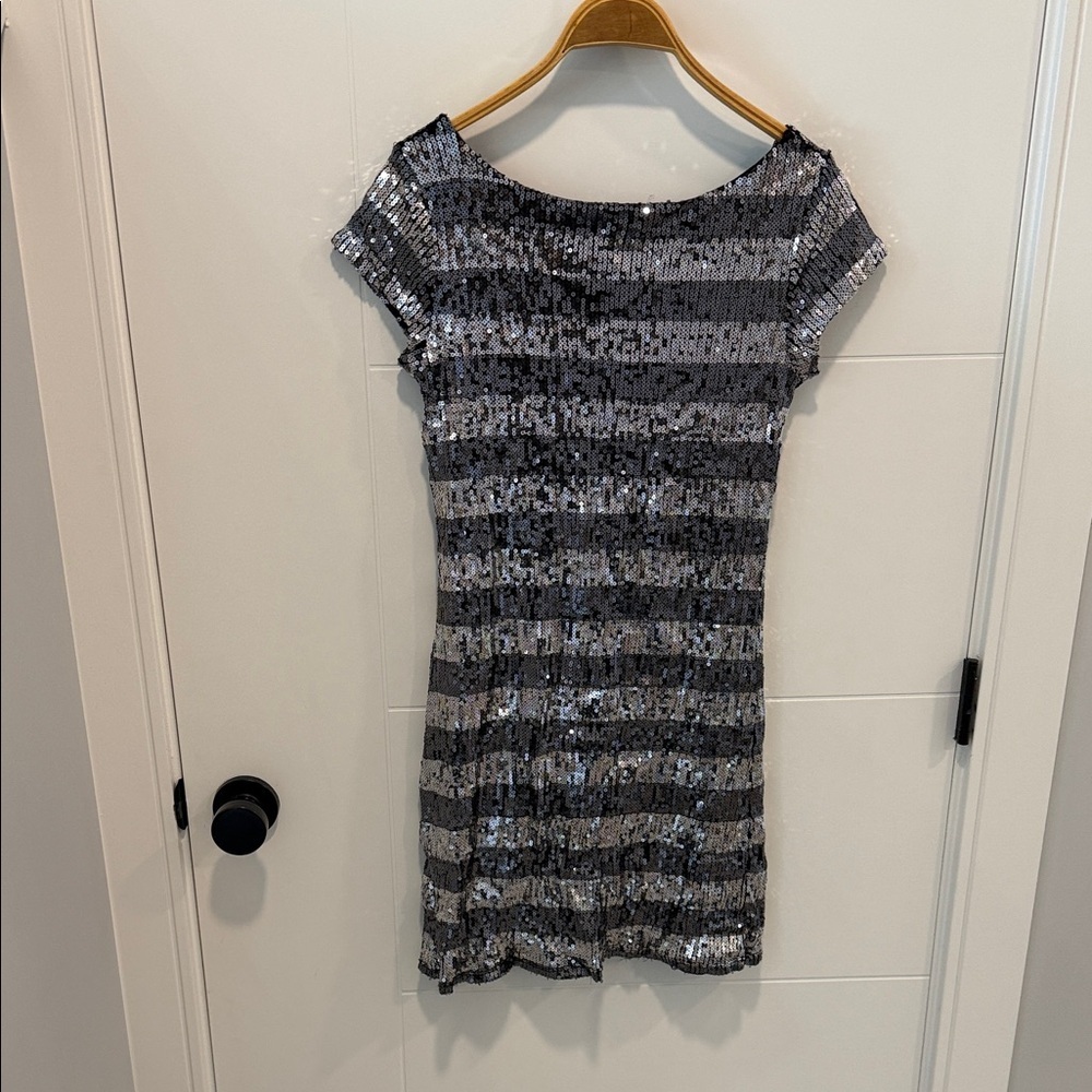 White House black market Sequin Striped Short Sleeve Dress size small